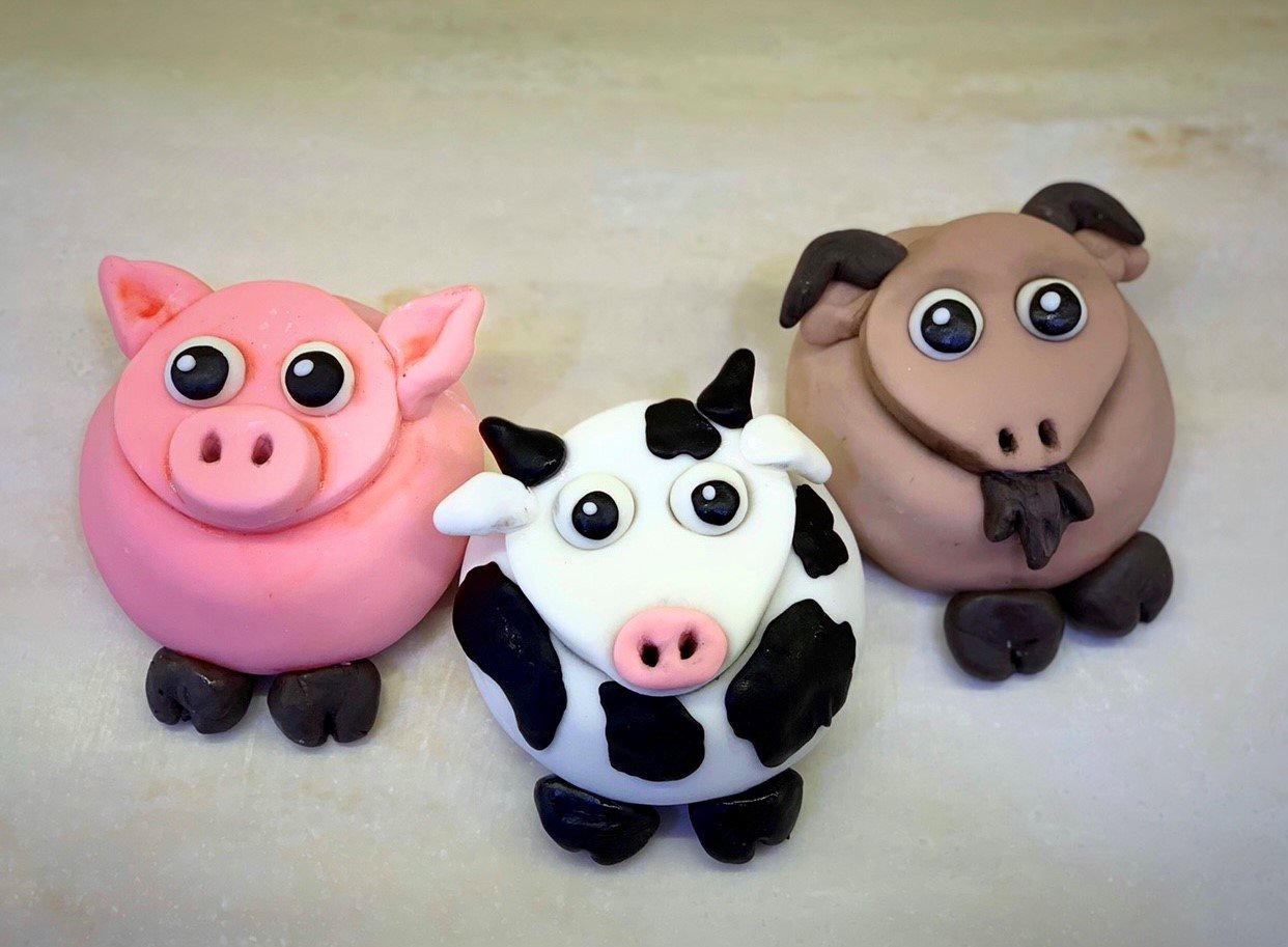 The completed Double-Stuffed Farm Animal cookies.
